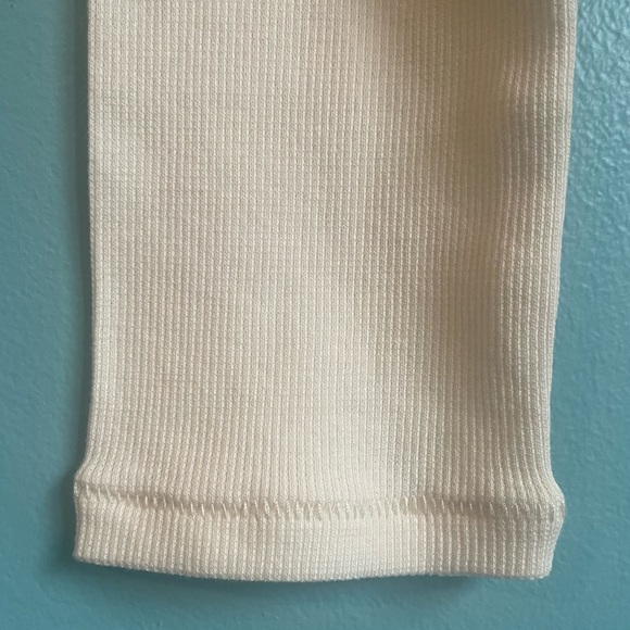 Madewell Long-Sleeve Ribbed Henley Tee - Picture 6 of 13